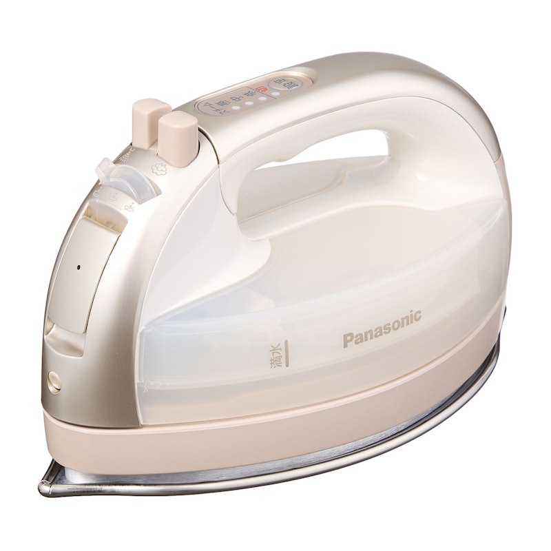 TOSHIBA TA-FDX950 アイロン 東芝 コードレススチームアイロン TA-FDX950をレビュー