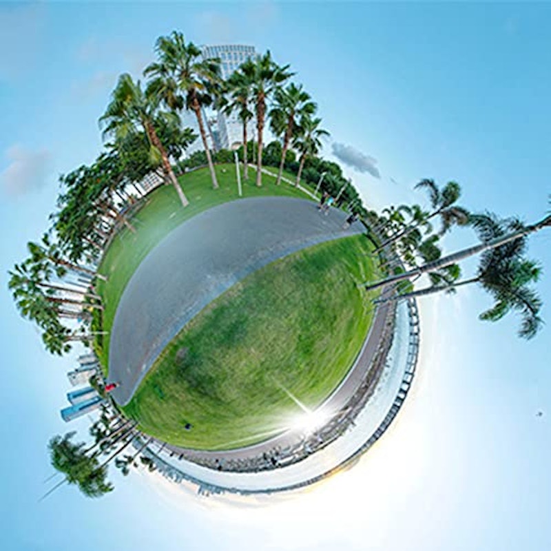 10mm f/2.8 Full-frame fisheye lens for Canon EOS-R 6