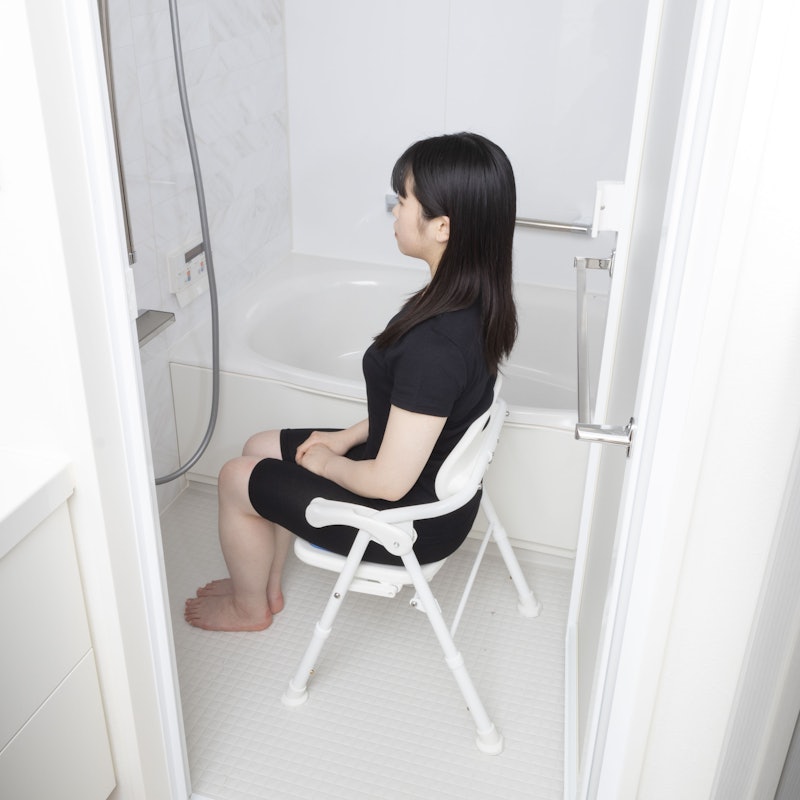 コンフォート 折りたたみシャワーチェア 8