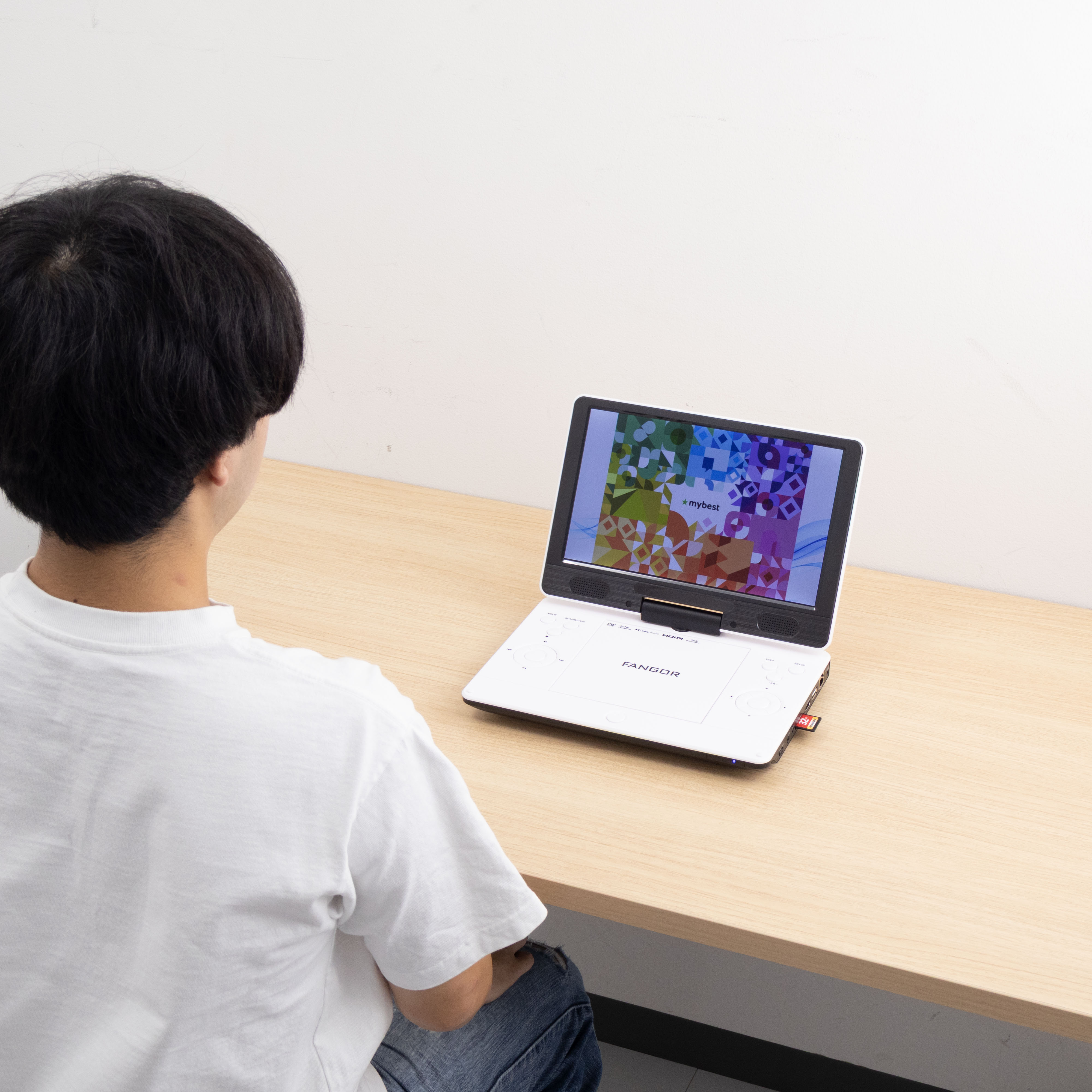 ポータブルブルーレイプレーヤー 6