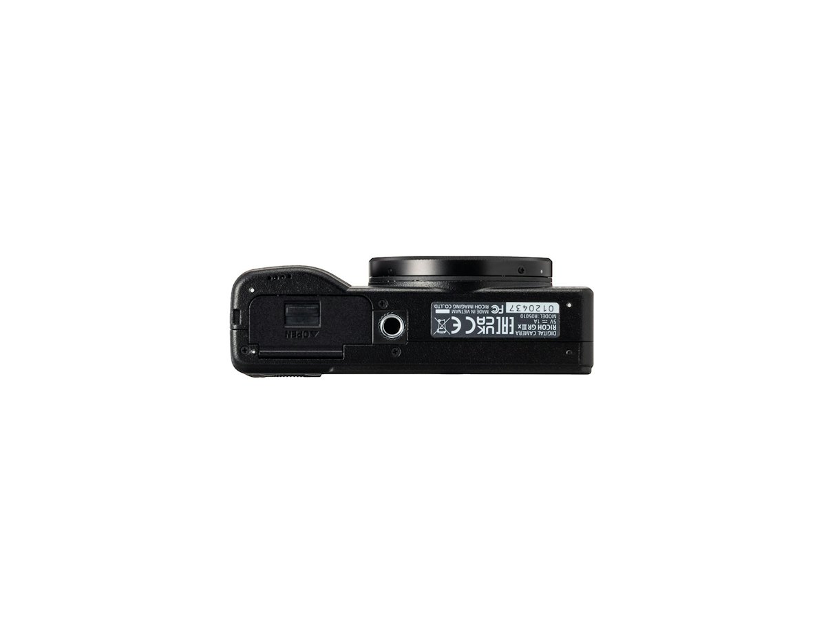 RICOH GR IIIxを徹底レビュー!実際に使ってわかったメリット RICOH GR IIIxを徹底レビュー!実際に使ってわかったメリット