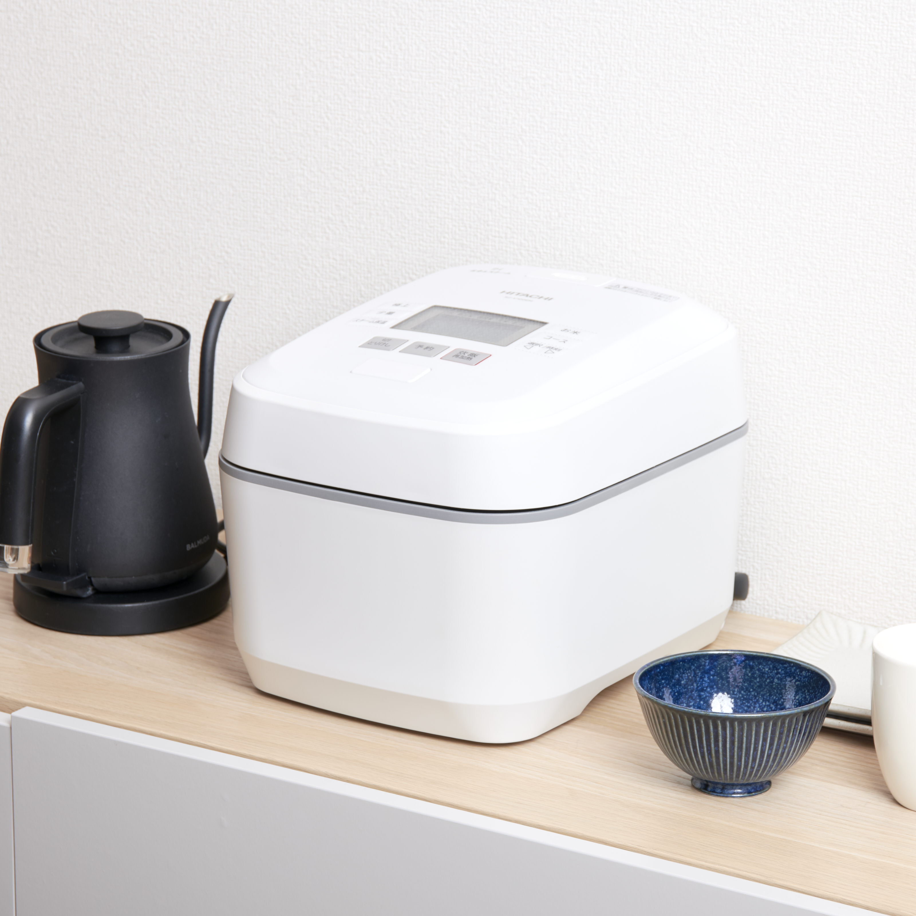 日立 IHジャー炊飯器RZ-V100EM W フロストホワイト-2022年動作品 Amazon | RZ-V100CM-W(パールホワイト) 圧力&スチーム ふっくら