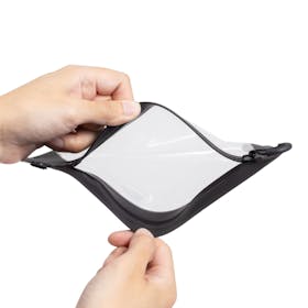 エレコム ELECOM スマートフォン用防水ケース P-WPSZ05BKを検証レビュー!スマホ防水ケースの選び方も紹介 5