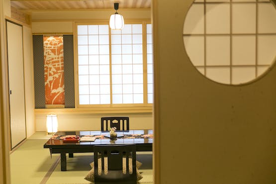 松井本館 5