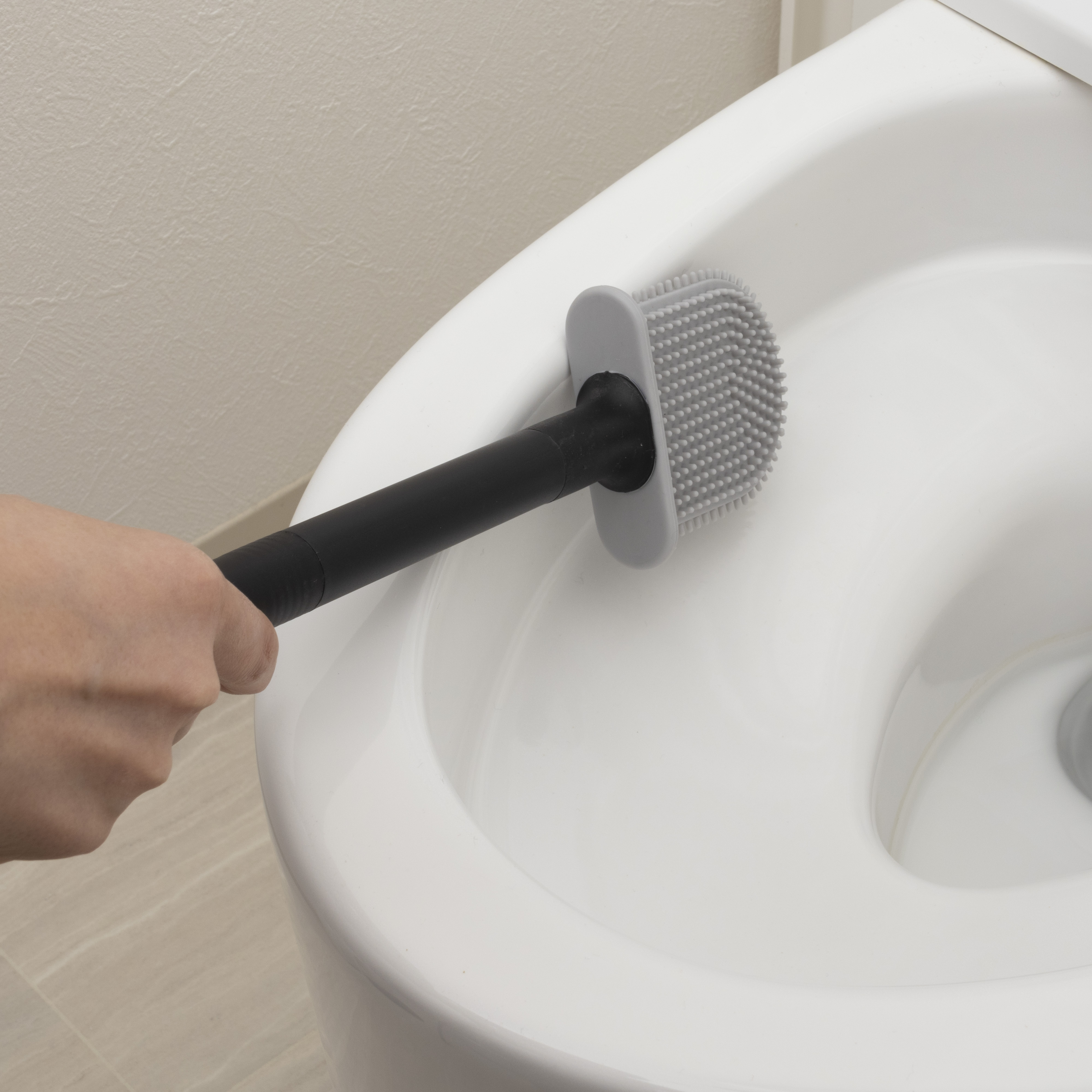 イーラリー mitas トイレスリム ブラシ TN-TBRH-BKを検証レビュー！トイレブラシの選び方も紹介 5