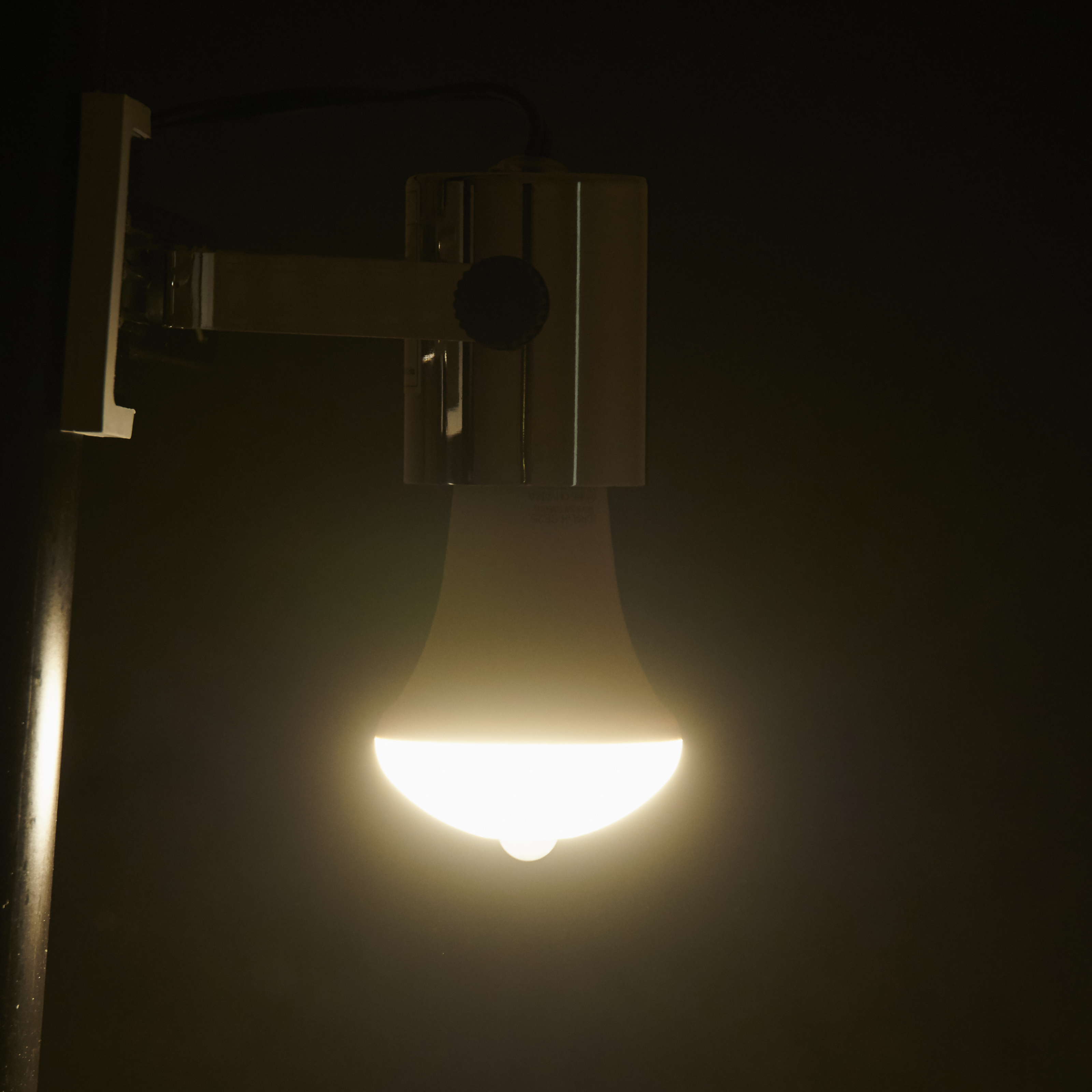 LED電球 人感センサー付 4