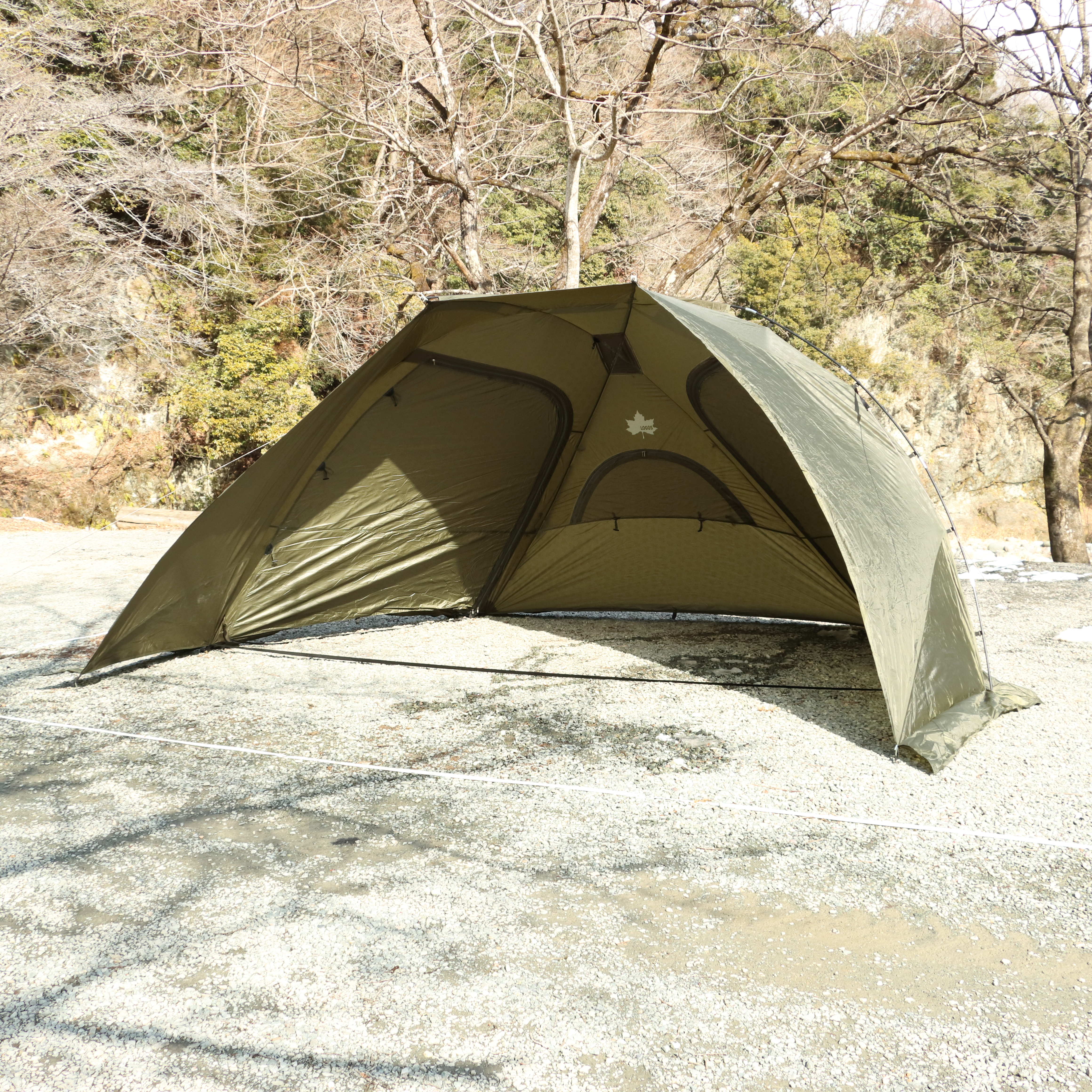 テント(暖炉シェルター)半額以下‼️ Amazon.co.jp: 緊急テント シェルター 軽量 サバイバルテント