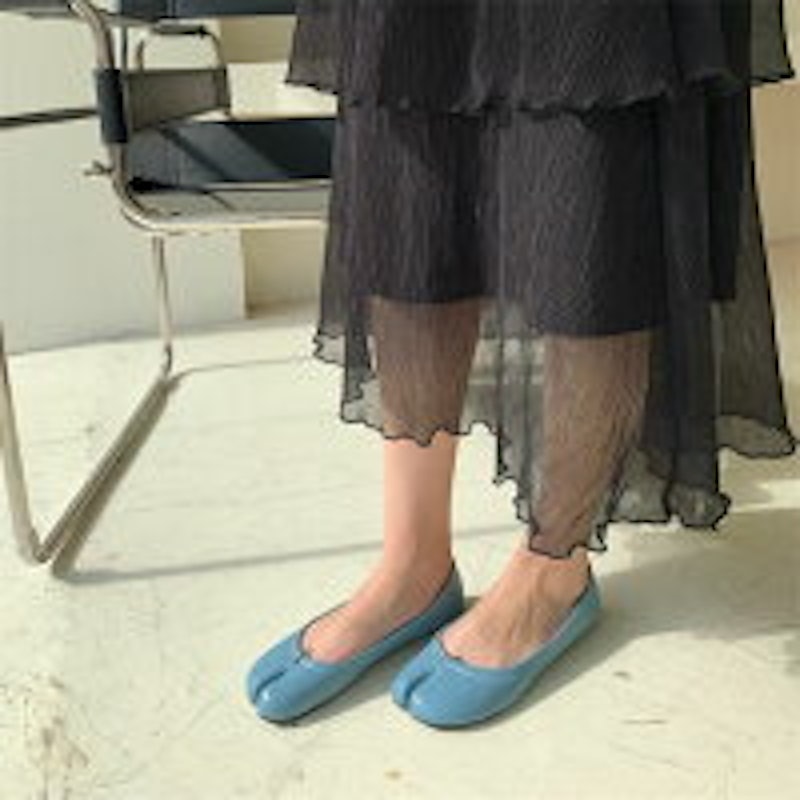 Lagemme タビフラットシューズ 18