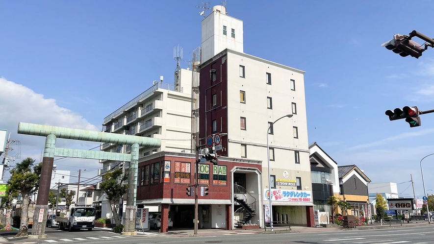 ラクダホテル神宮 1