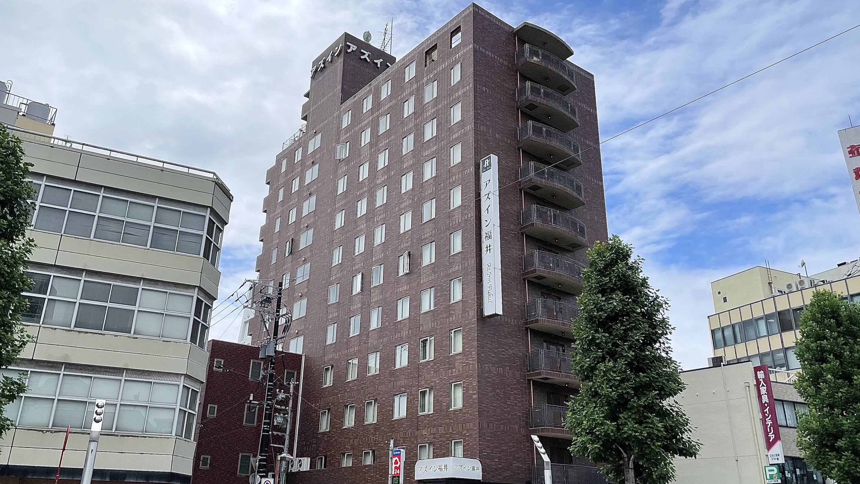 アズイン福井 1
