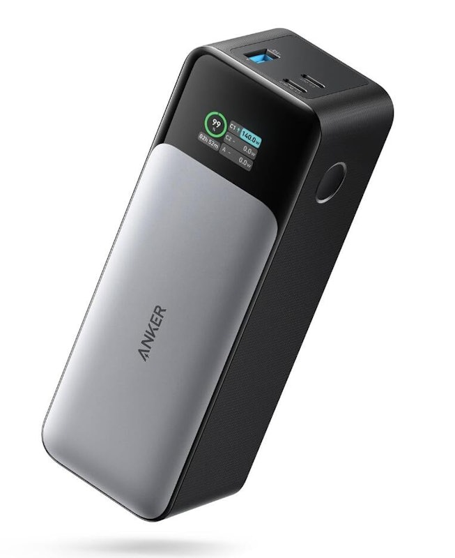 737 Power Bank (PowerCore 24000) 1