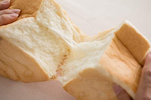水にこだわる高級食パン 2