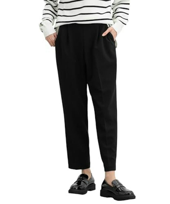 テーパードパンツ