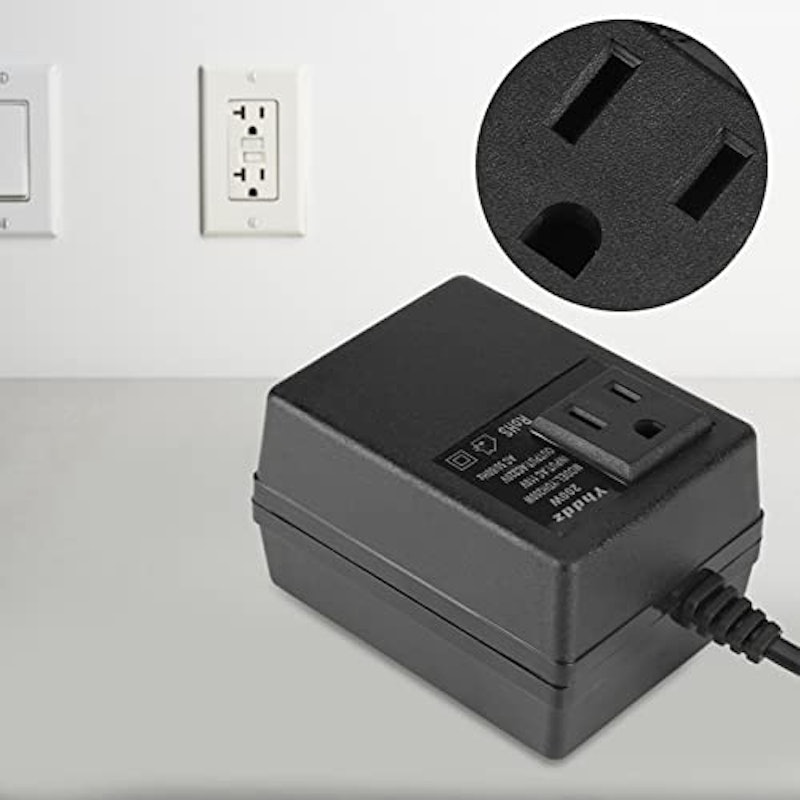 電圧変換器 4