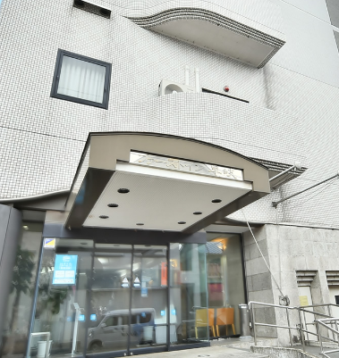 ファーストイン早岐 1