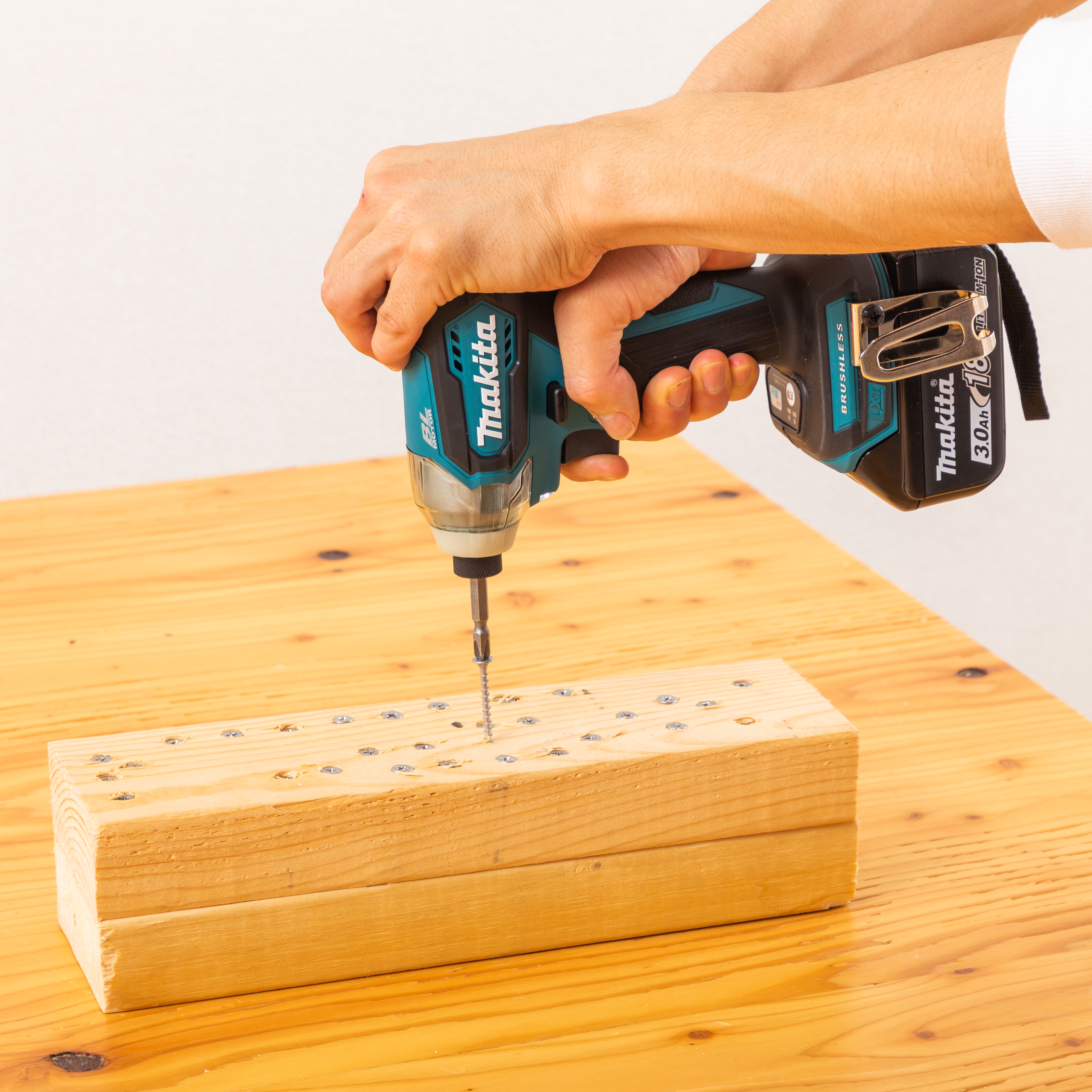 ボッシュ コードレスインパクトドライバー GDR18V-160をレビュー