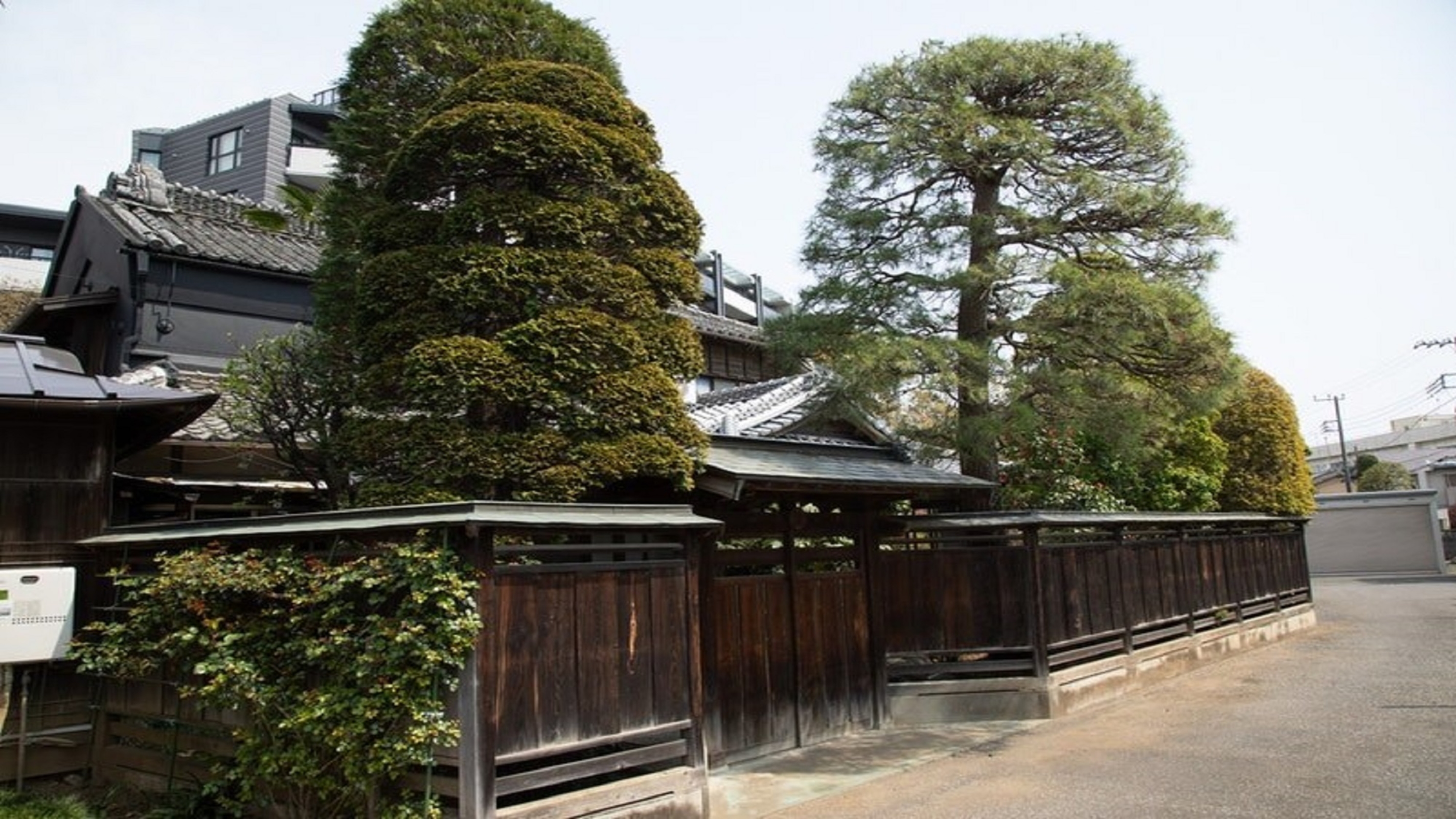 丹徳庭園 一棟貸し 1