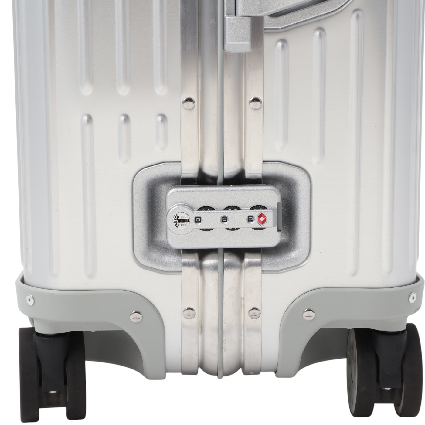 リモワ オリジナル チェックイン Mをレビュー！クチコミ・評判をもとに