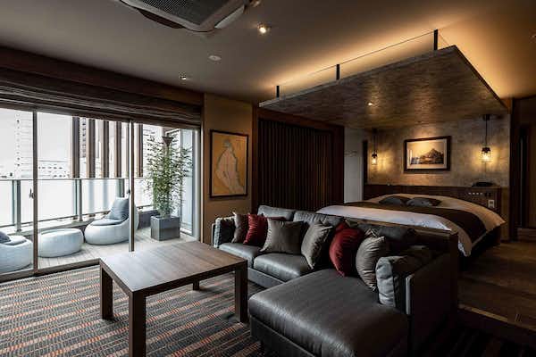 Y-HOTEL 3