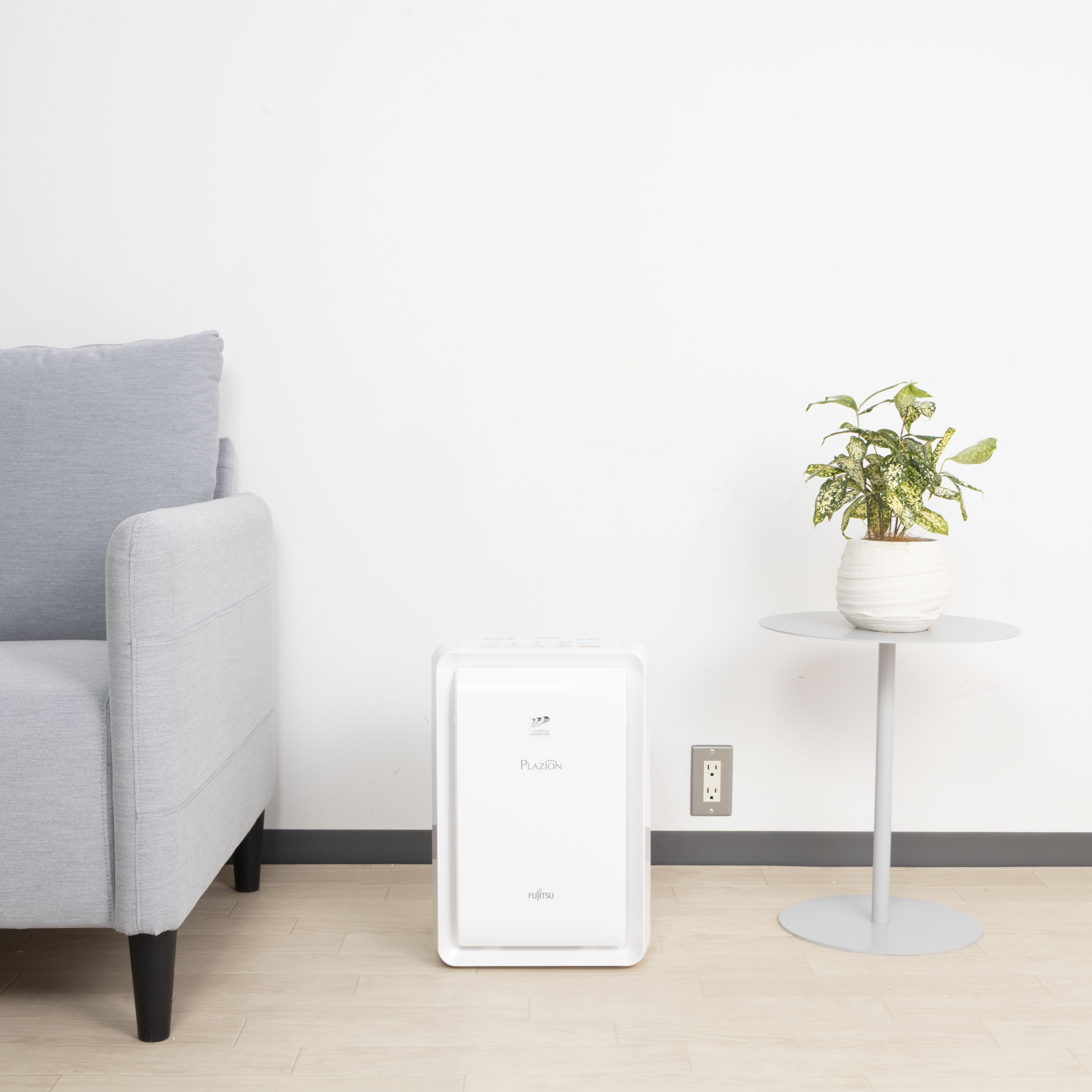 南５９２　富士通　加湿　脱臭機　２０１７年製　DAS-303E-W 最大適用床面積（脱臭）～２０畳、加湿（木造）～８．５畳 加湿脱臭機 DAS-303E-W 富士通ゼネラル ペット臭 タバコ臭 レンタル