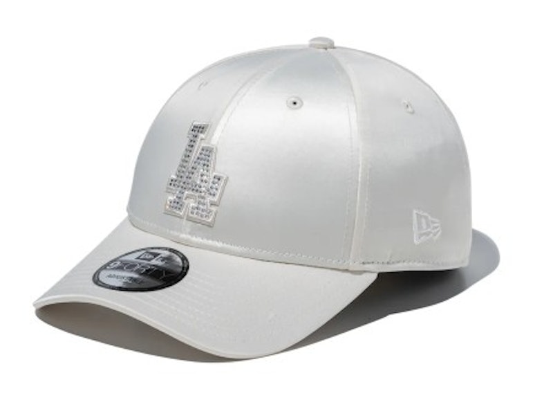 White Day Rhinestone 1