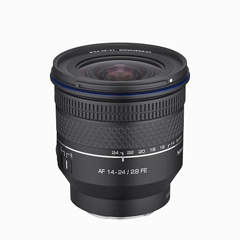 VERSATILE SUPER-WIDE ZOOM 1