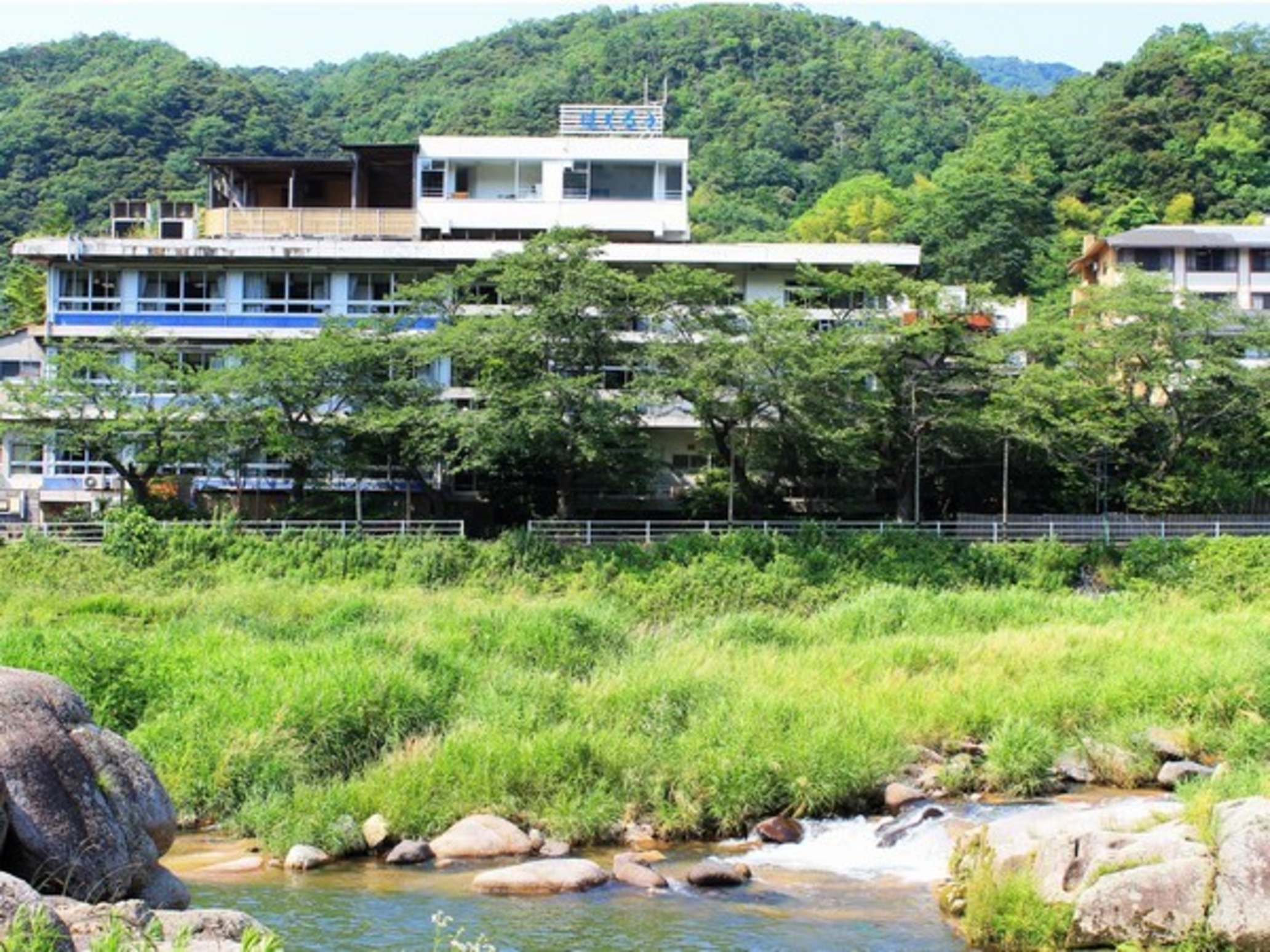三朝温泉 自家源泉かけ流し露天風呂 清流荘 1