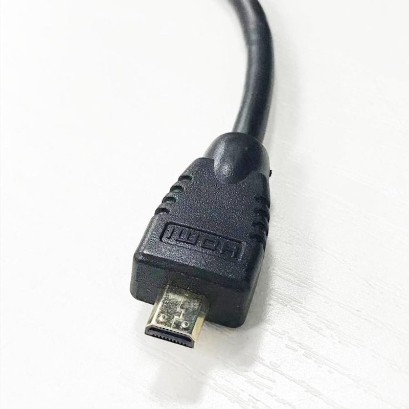 Micro HDMI to HDMI変換ケーブル 2