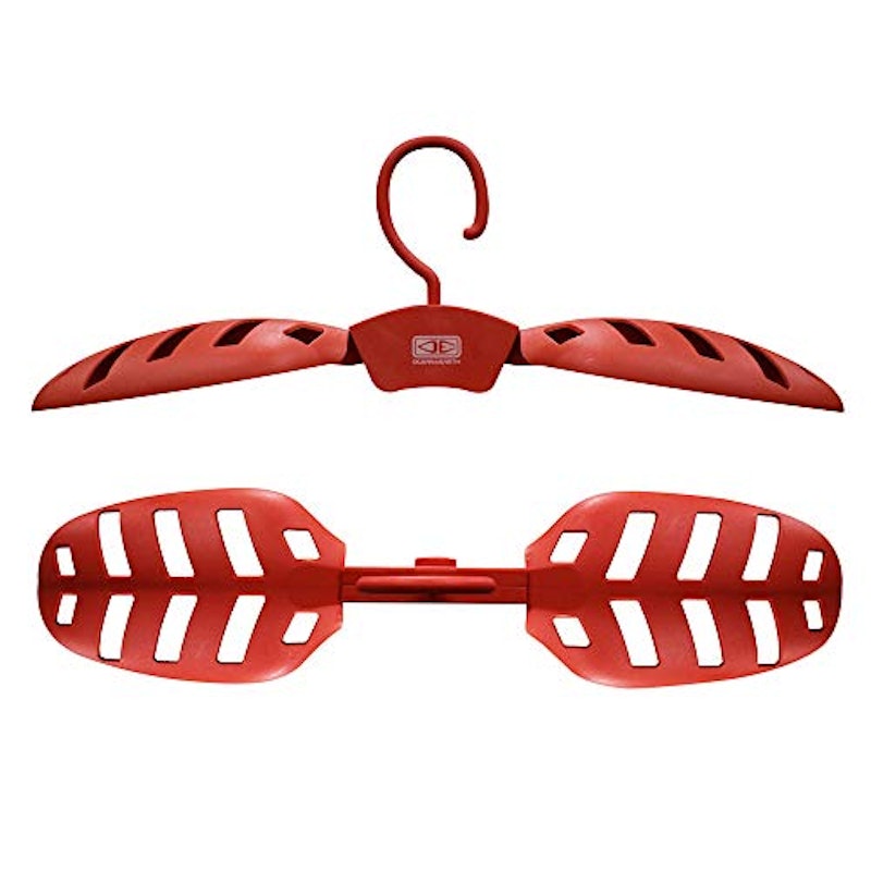 O&E QUICK DRY WETSUIT HANGER 1