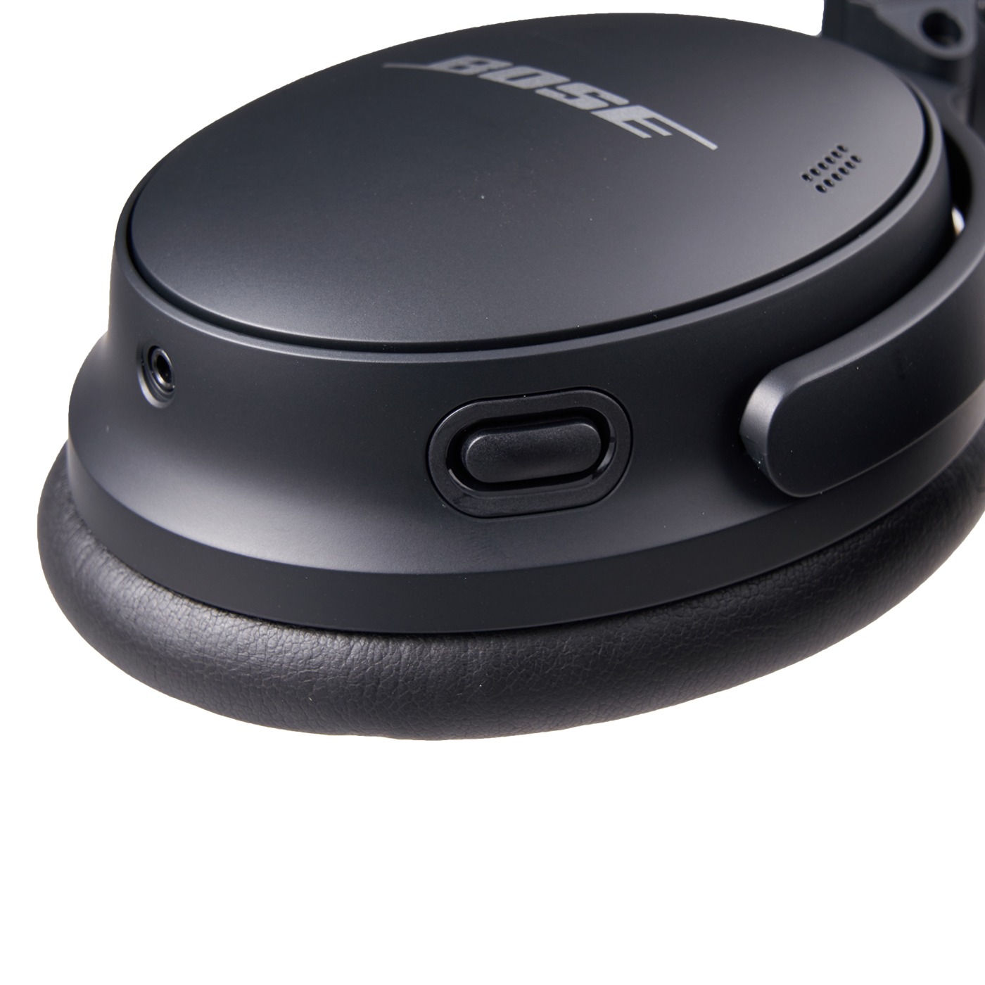QuietComfort 45 headphones 7