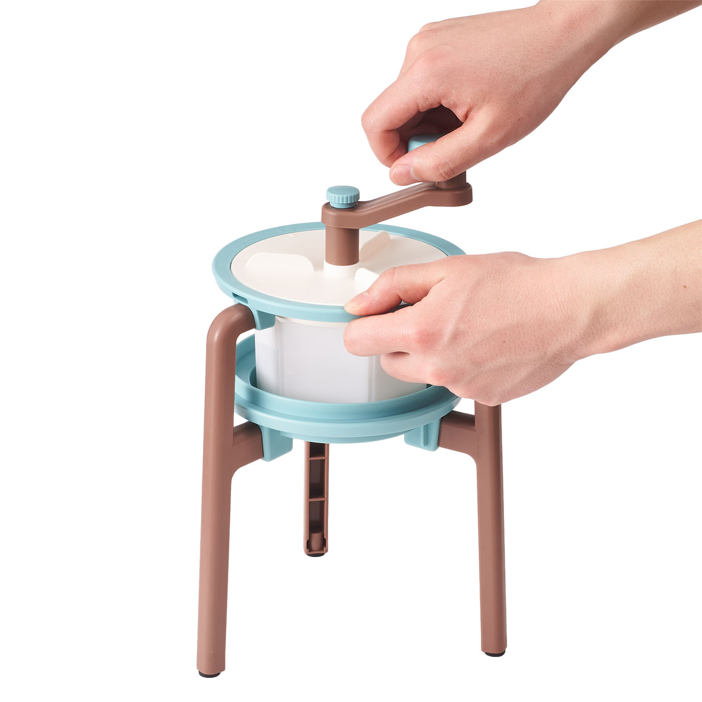 収納を考えた手動かき氷器 9
