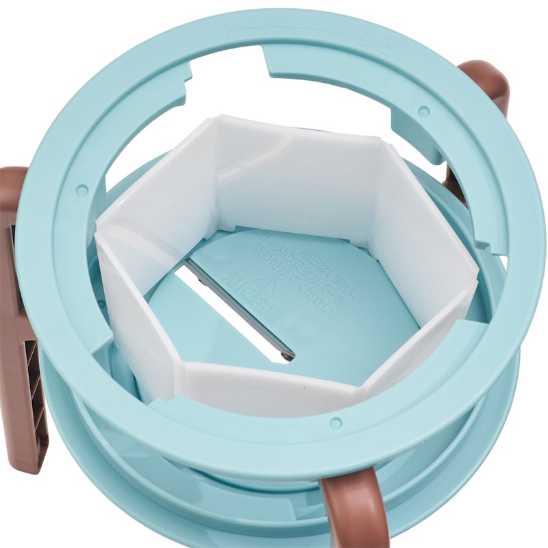 収納を考えた手動かき氷器 8