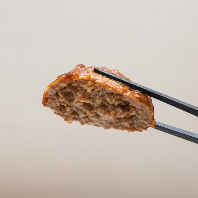 旨包ボリュームリッチハンバーグ 赤ワインと香味野菜の濃厚デミグラスソース 3