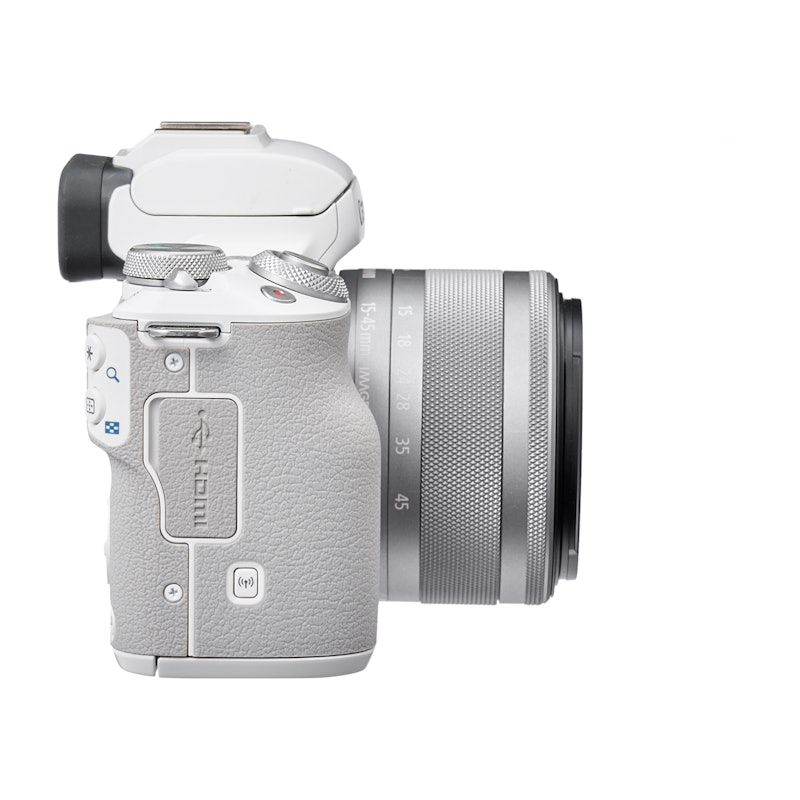 EOS Kiss M2 7