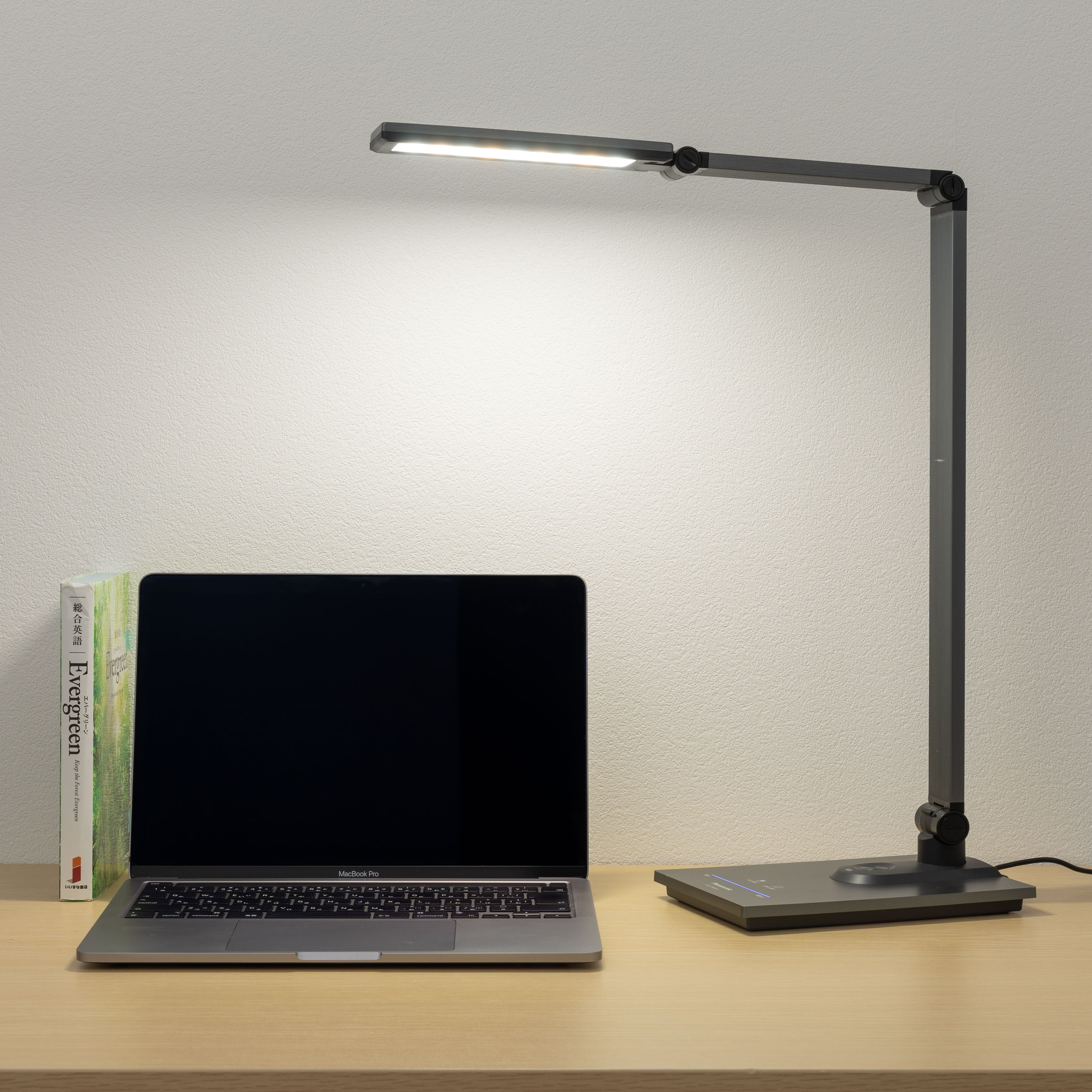 パナソニック パルック LEDデスクスタンド SQ-LD560を検証レビュー