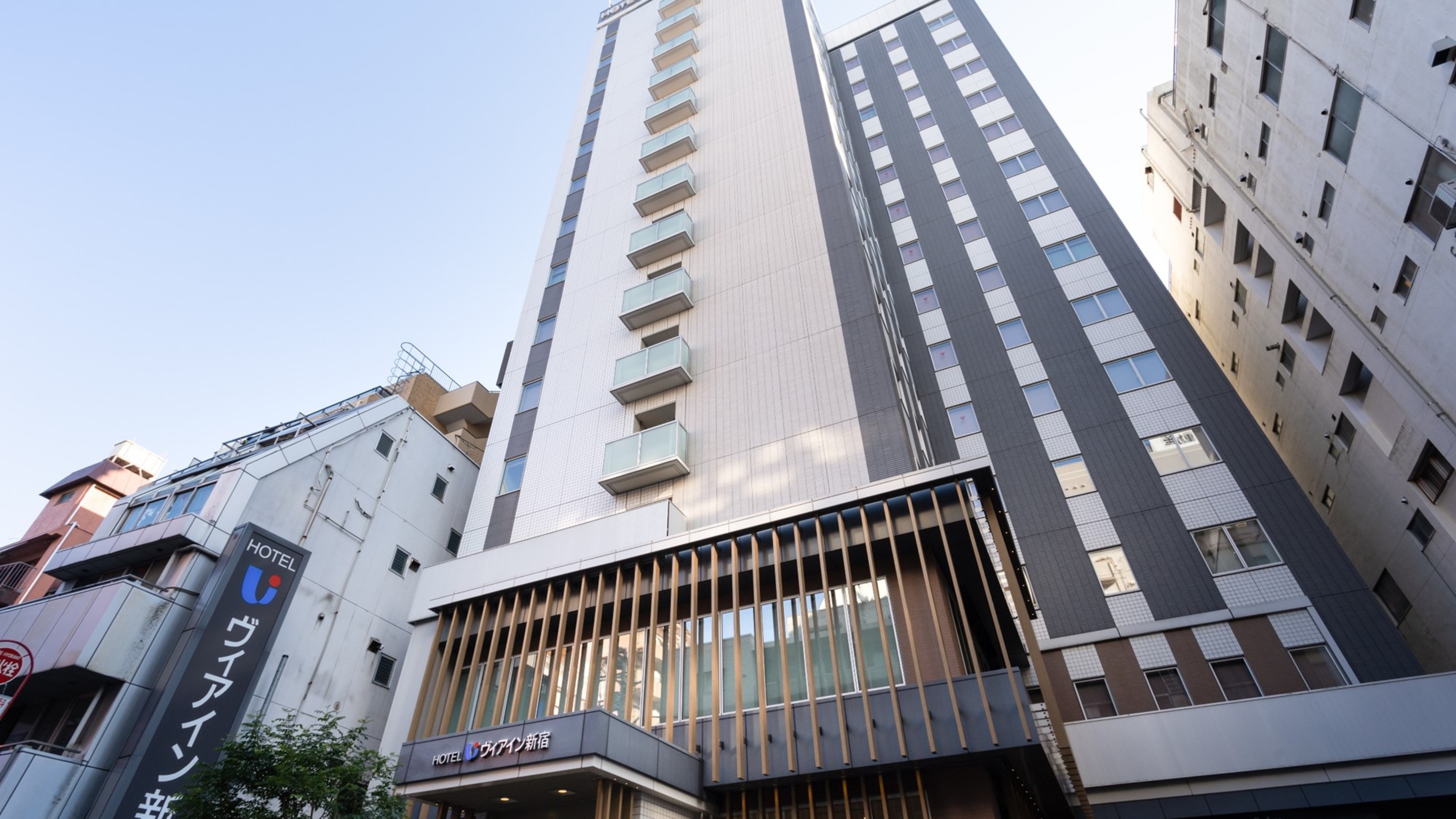 ヴィアイン新宿 1