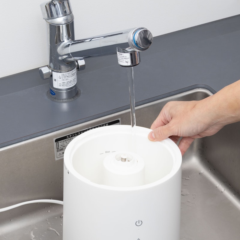 倒れてもこぼれにくいスチーム式加湿器 7