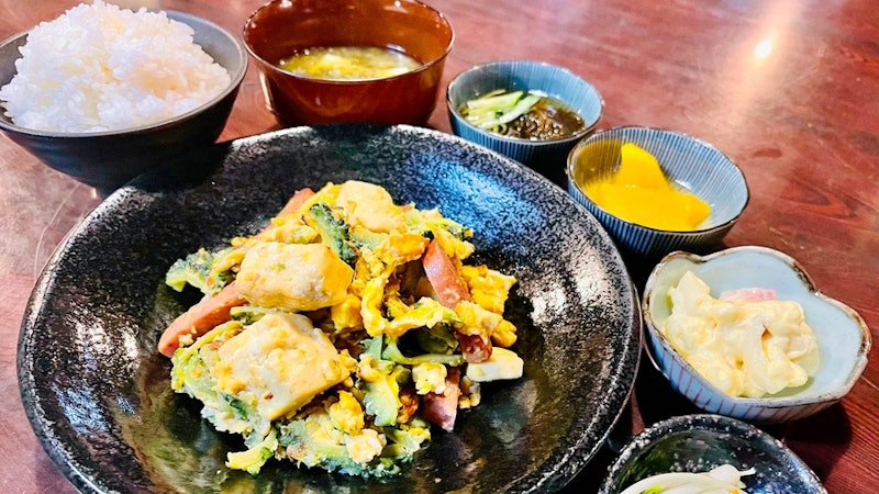 今帰仁の宿 ハイビスカス 5