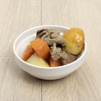 じゃがいもとにんじんは奥まで味が染みるが、肉はパサつきやすかった