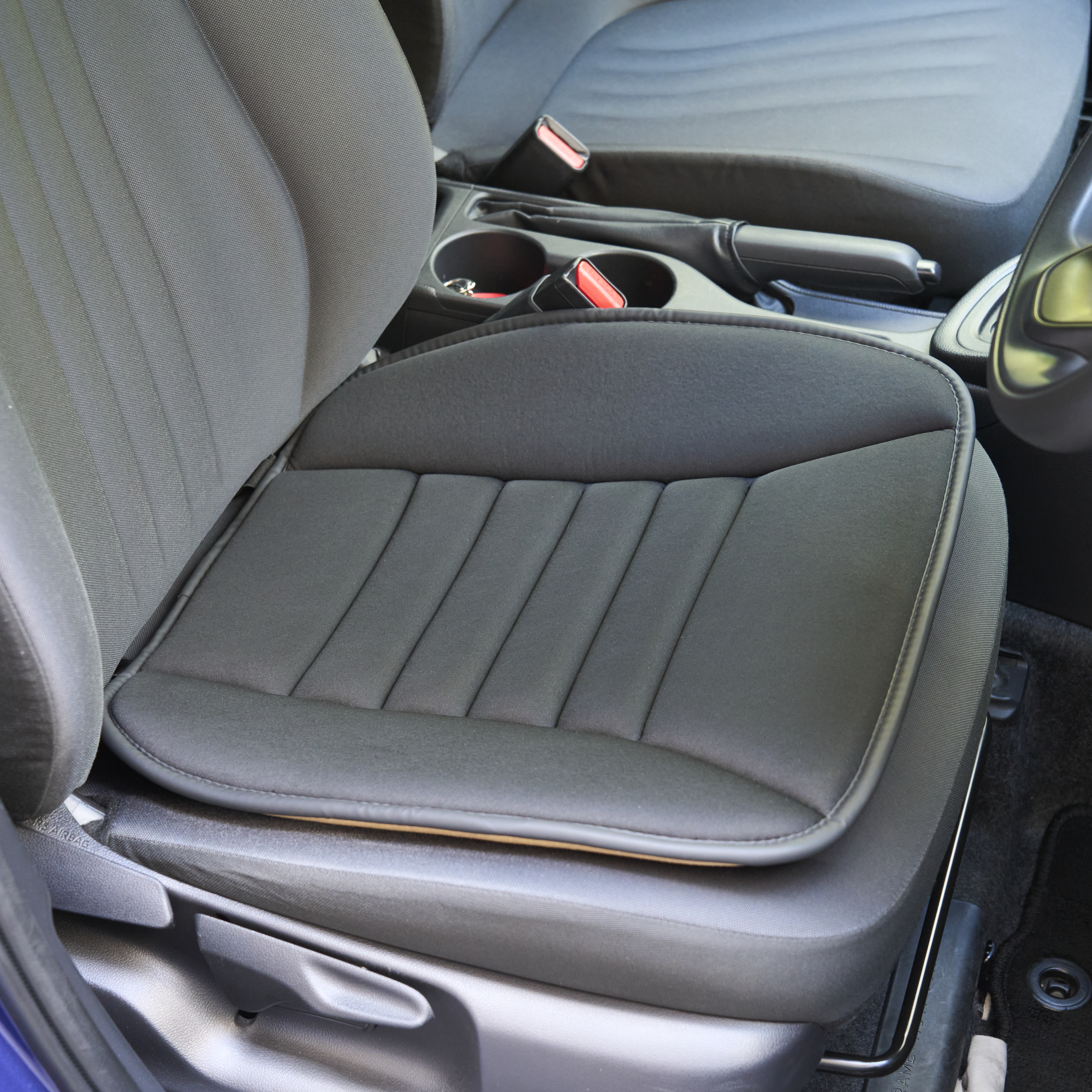 CHAIRFORM カーシートクッションを検証レビュー！車用シートクッションの選び方も紹介 2