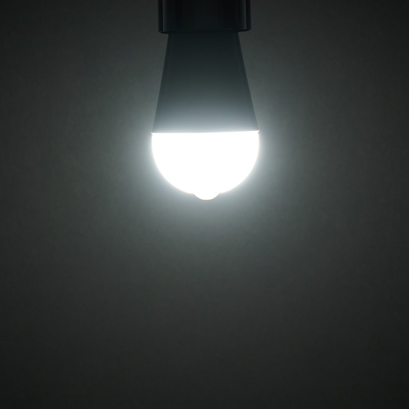 LED電球 ひとセンサタイプ 4