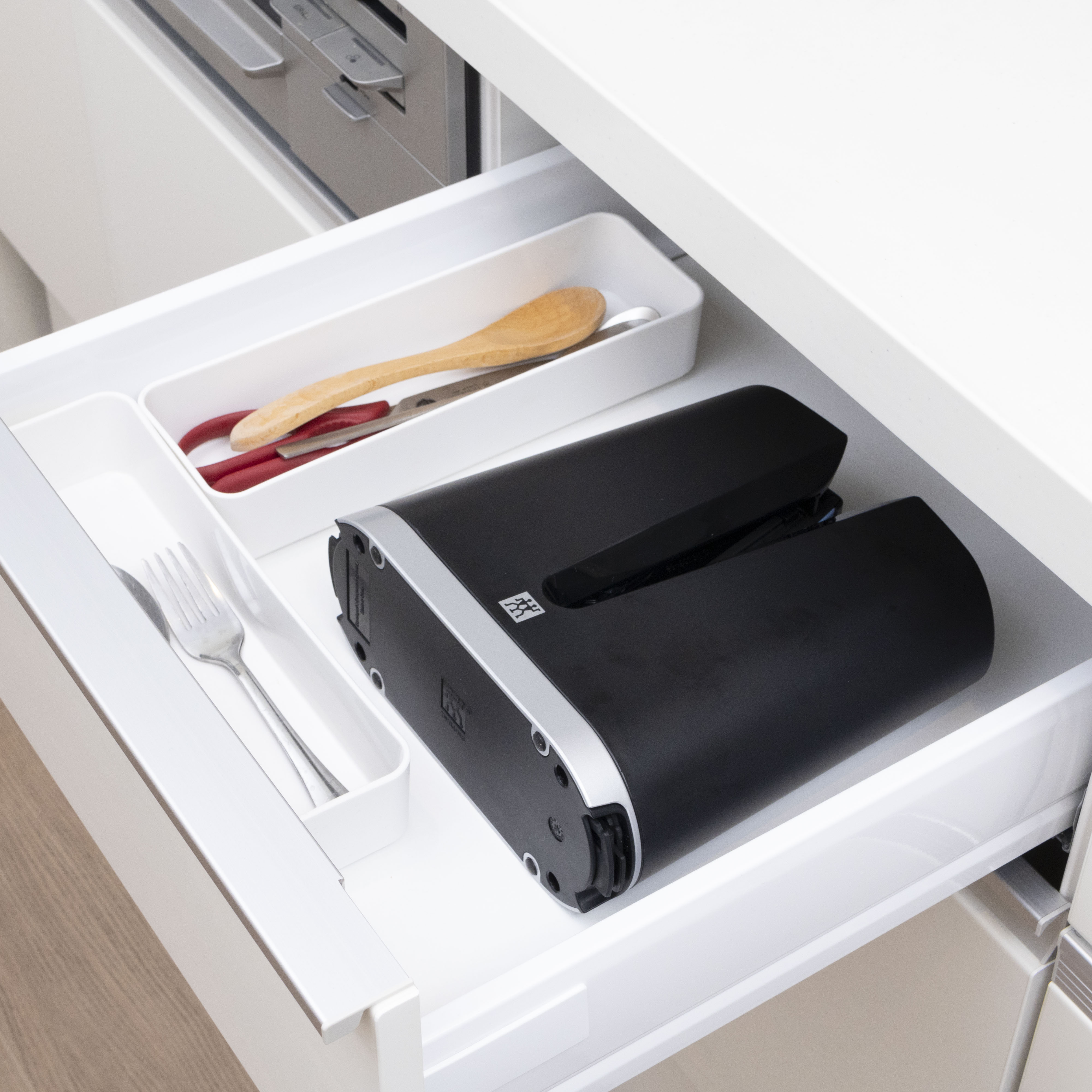 ツヴィリングJ. A. ヘンケルスジャパン ZWILLING V-エッジ ナイフ