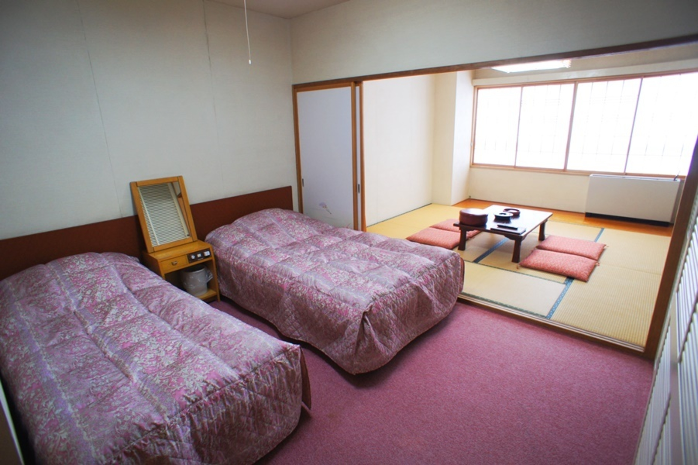 HOTEL シャーレゆざわ銀水 2