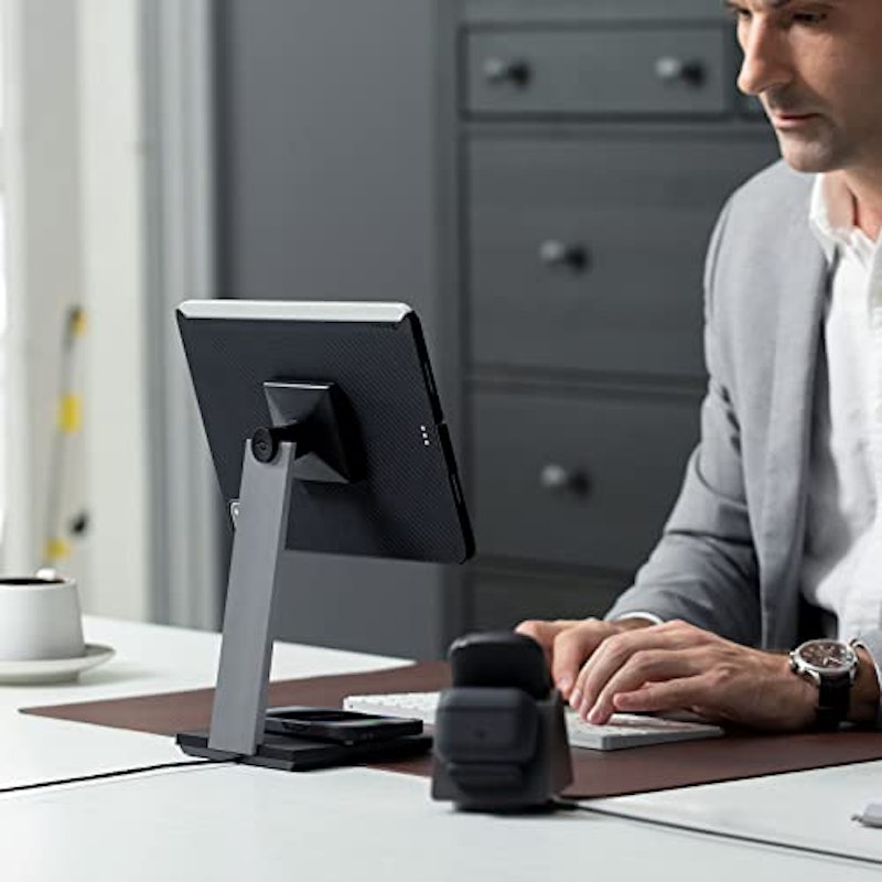 MagEZ Charging Stand 9