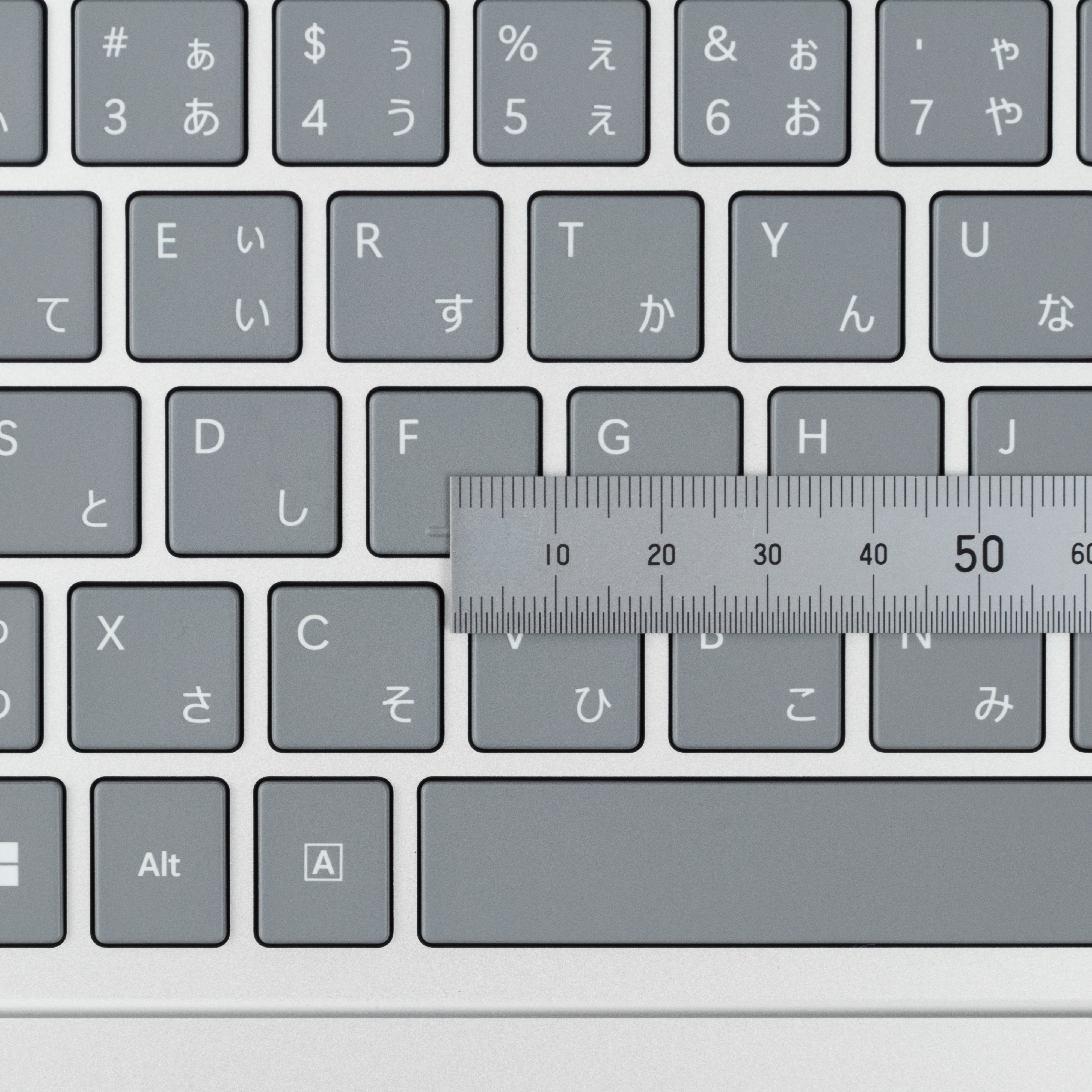 マイクロソフト Laptop 第7世代 13インチ（Snapdragon X Plus） EP2