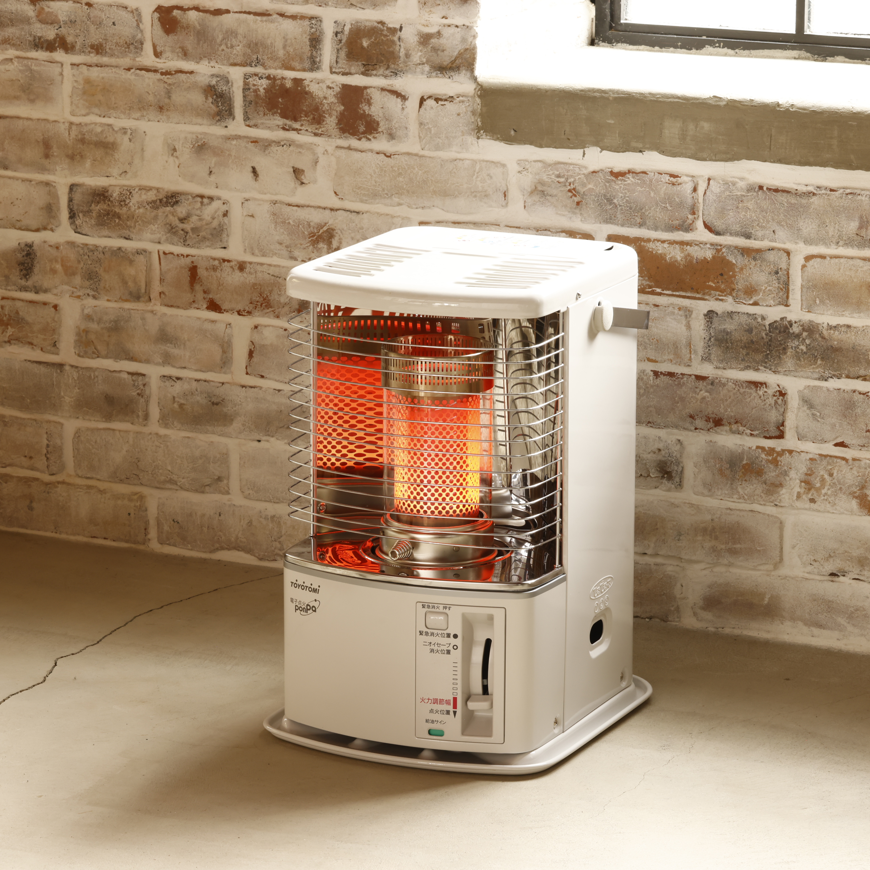 トヨトミ 石油ストーブ RS-H29Mを検証レビュー！石油ストーブの選び方