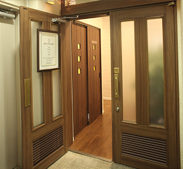 銀座お肌の診療所　シミ取り 1