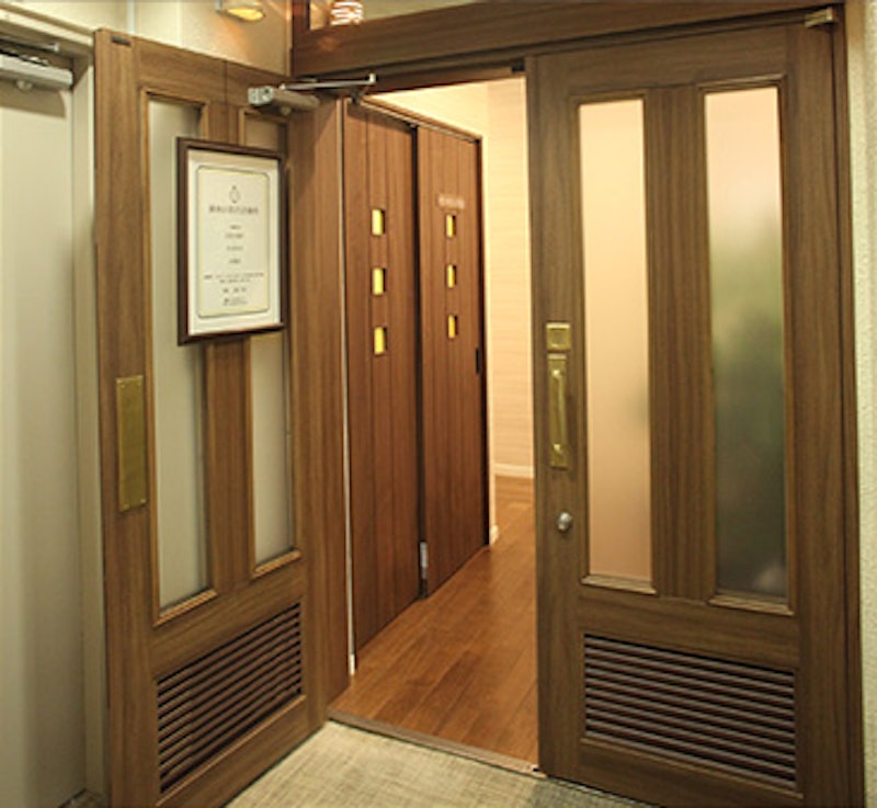 銀座お肌の診療所 シミ取り 1