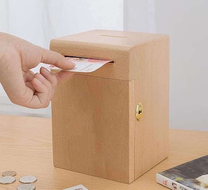 木製の貯金箱 8