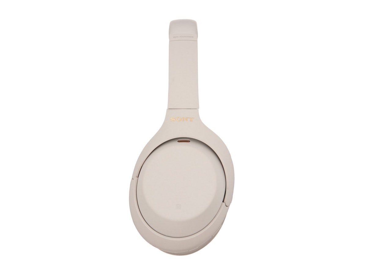 SONY WH-1000XM4を徹底レビュー!実際に使ってわかったメリット SONY WH-1000XM4を徹底レビュー!実際に使ってわかったメリット